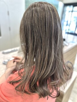 ディーボーイ 健軍店(D-BOY) ブリーチ/ハイライト/ベージュ/白髪ぼかし