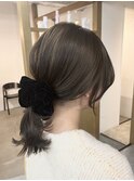 ベージュ