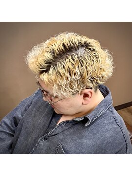バーバーファースト(BARBER FIRST) ツーブロ×パーマ