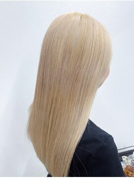 アリア 小豆餅店(ALIA) ホワイトブロンド