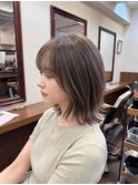 ナチュラルな外ハネミディ