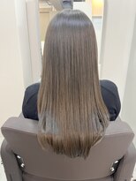 カミエ(kamie)&nbsp;透明感あるブラウンロング×トリートメントで叶う艶髪
