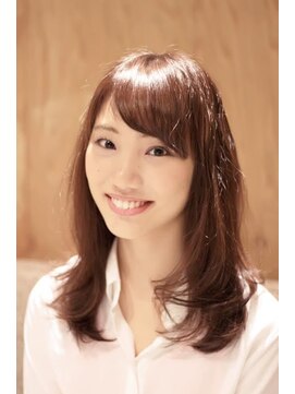 イーチ(EACH) 大人かわいい斜め流しバング♪