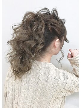 エール(a:le) ふわふわポニーテール