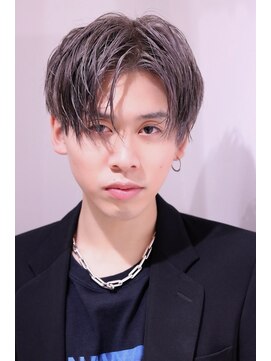 ネイビー(NAVY) ハイトーン ブリーチ ダブルカラー シルバー グレーミルクティー