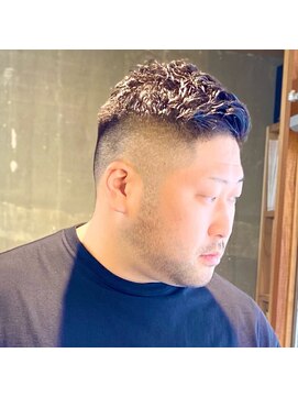 ダブルアームズ(W ARMS) 屈強メン。