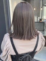 ブラウン(Brown)&nbsp;グレージュ 外ハネミディアム / アディクシーカラー