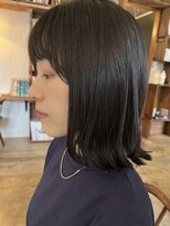 ヘアーアイストゥーレ(HAIR ICI TRE)&nbsp;地毛風　カラー　暗髪　ミディアム　ボブ　担当阿知波
