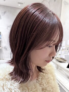 カムジーヘッド(COMEGHEAD) ピンクベージュ丸みショートボブマッシュショートくびれショート