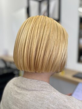 銀座ラボ 津田沼店(LA BO) ミニボブ/ブリーチ