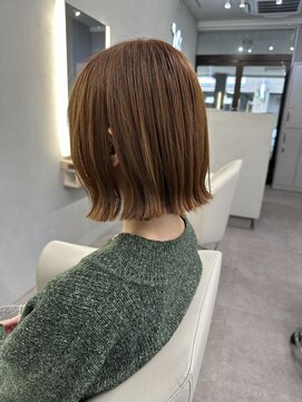 クワテ(cuate) 切りっぱなしボブ