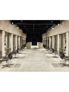 クセ毛でお悩みの方◎北関東では数少ない本物思考の髪質改善メニューを多数ご用意しています。