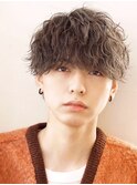 波巻きパーマツイストスパイラルパーマツーブロックメンズ黒髪