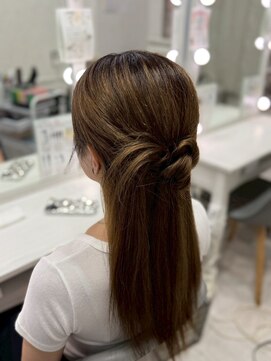 ラモ(RAMO) ストレートカチモリヘア