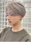 渋谷メンズブリーチカラーシルバーアッシュカラーセンターパート