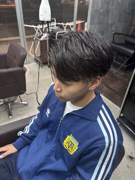 クレオ 福大通り店(CREO) 黒髪×センターパート