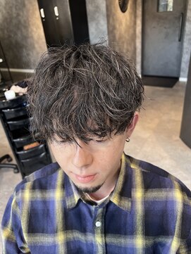 スナッチ(snatched) 波巻きシャドウパーマ