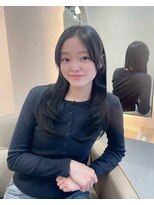 ジーナ  札幌大通(Zina)&nbsp;美髪＊黒髪センターパート＊サイドレイヤー＊Zina札幌大通
