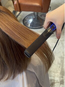カーメラ(CAMERA)の写真/うねり・広がりを解決する髪質改善ストレート◇酸性ストレート×KINUJOサファイヤストレートアイロンを使用