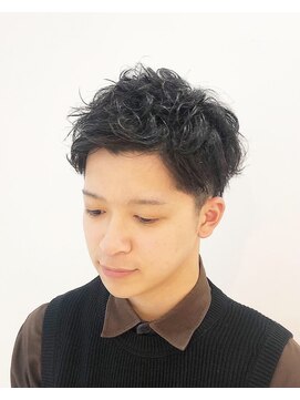 e.m.a プレミアムビューティーサロン 栄駅店(e.m.a PREMIUM BEAUTY SALON) メンズパーマ