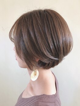 エイチビーケイヘアーデザイン(HbK hair design)の写真/“本物志向の大人女性へ”厳しい基準をクリアした本物のオーガニック【ヴィラロドラ】で違いを実感できる。