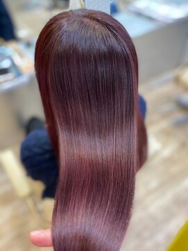 プラグ(Plug) 髪質改善ミネコラで美髪づくり