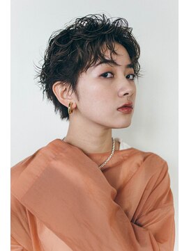 ピズム(PISM) カーリークールショート／カーキグレージュ/カーリーヘア