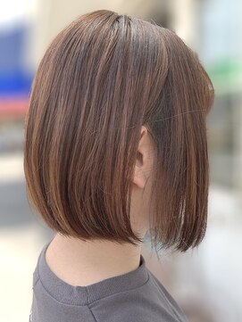 ヘアーエポック(hair epoque) 20代30代大人可愛いアッシュベージュくびれボブ耳掛け透明感