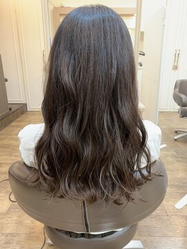 アルターリール(aL ter Rire) グレージュ/福原遼華