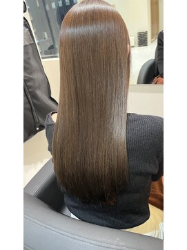 エミュスト(Emuest) 艶髪☆心斎橋髪質改善