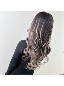 ブランシスヘアー(Bulansis Hair) カラーせずにハイトーン