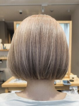 クラップス 上大岡(CLAPS) ハイトーン/ハイトーンベージュ/切りっぱなし/ボブ【2ブリーチ】