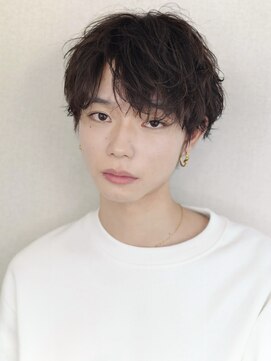 オグジュアリー 表参道(aux.) ツイストスパイラルパーマツーブロックマッシュメンズマッシュ