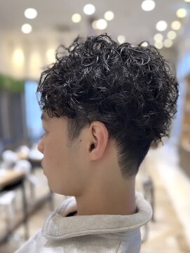 グランデュールオム(GRANDEUR HOMME) シャドウパーマ　スパイラルパーマ