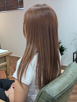 ウィスカーヘアー(whisker hair) ロングレイヤー ピンクベージュ