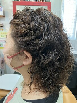 美容室ひろ カット＋パーマ＋wケアトリートメント