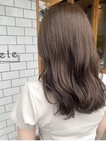 ノエル(noele)&nbsp;ブラウンベージュ×ミディアム