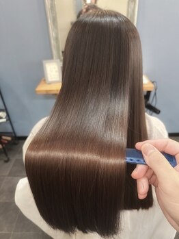 髪質改善で髪の悩みを解決♪クセやうねり、パサつきを抑えて扱いやすい美シルエットを叶えます☆