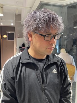 シルバー　アッシュ