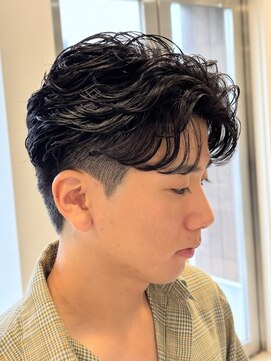 アントバイフィフス 秋田(unt by fifth) 秋田駅メンズカットメンズパーマフェザーパーマセンターパート