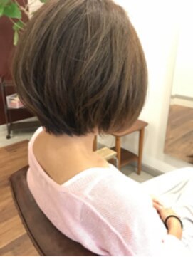 ヘアーギャラリーカルペディエム(Hair gallery Carpe diem) 前下がりボブ