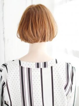 ヘアメイク ナル(hair make nalu) センターパートのニュアンスカールボブスタイル