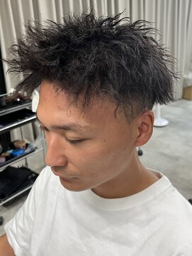 イーラ(era) アップバングツイストスパイラルパーマツイストパーマ束感