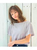 ぱつっと前髪レイヤーカットくびれミディアム