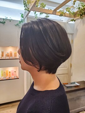 コモレビ(ko.mo.re.bi) 大人ショート