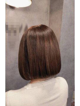 ホーリーグレイル(Holy grail) 切りっぱなしボブ