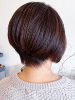 レポヘアー(Repos hair)&nbsp;20代30代40代大人可愛いシークレットハイライト前下がりショート