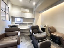 プリムワークス hair&nail Prime worksの雰囲気（落ち着いた癒しのシャンプーブース☆）