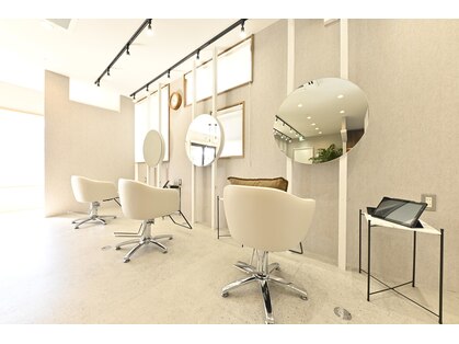 アグ ヘアー ロウ 境町店(Agu hair row)の写真