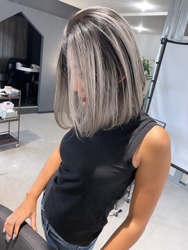 キング 梅田(K!ng) 縮毛矯正髪質改善ハイライトレイヤーカット梅田美容室エクステ